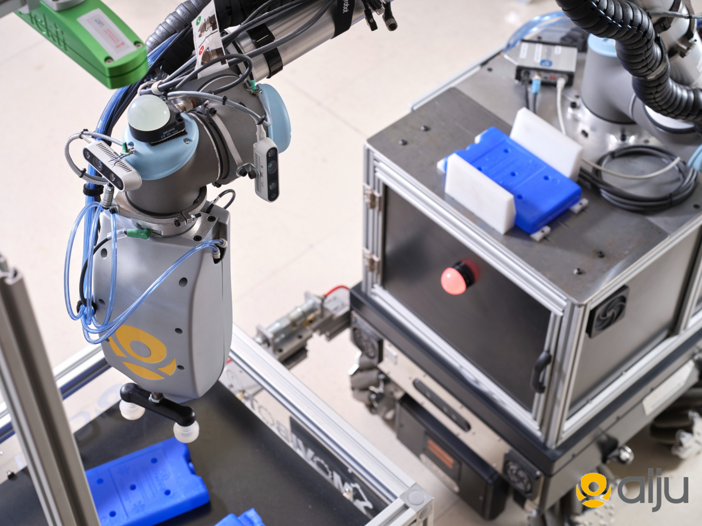 Brazo robótico diseñado para realizar tareas de inspección y mantenimiento sin riesgo humano