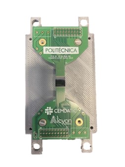Chip fotónico desarrollado por Alcyon Photonics